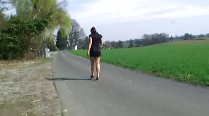 Baszott barátja részeg barátnője és cum a szomszéd punci haj.