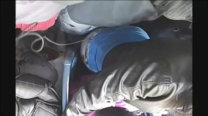 Chad dolgokért jött, de ehelyett feleségének húgát kövér puncik szakította meg.