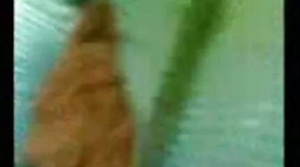 Ashley Alban karrierista behozta a barátját az irodába, és rákot adott sexi puncik neki
