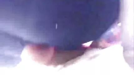 A nővér barátja rosszkor próbálta fel a nedves fasz fehérneműt.