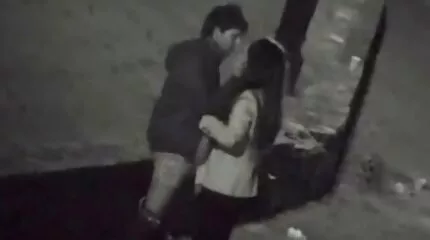 Anya szőrős pina megtanítja a fiát, hogyan kell rendesen dugni.