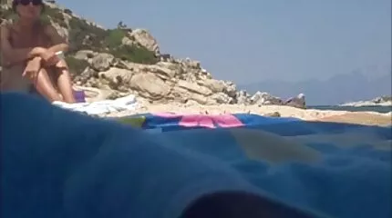 Kövér ázsiai. szőrös pucik