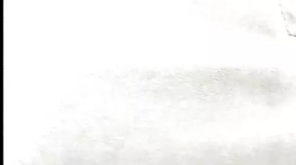 Az ázsiai fiatal punci úgy döntött, hogy idő előtt vizsgázik.