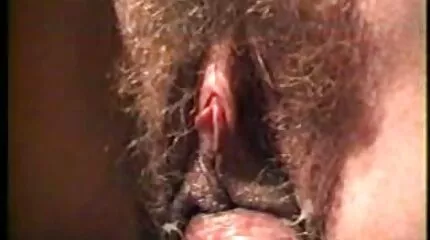 Pornó egy terhes csajjal. húsos punci