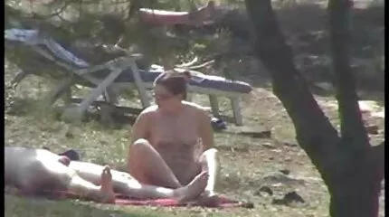 Kihasználta duci pina a lyukat.