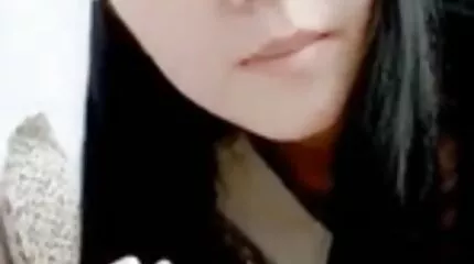 Egy brutális szőrös punci videók orosz hím letépett egy vékony ukrán nőt a fenekén.