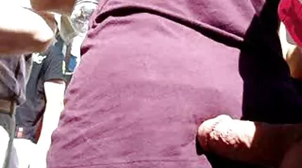 A negyedik szőrős punci résztvevő a nyaraláson felesleges lenne.