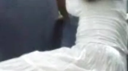 A srácnak nagyon szerencséje volt, kibaszott egy fekete nőt és a fehér mostohaanyját. szőke punci