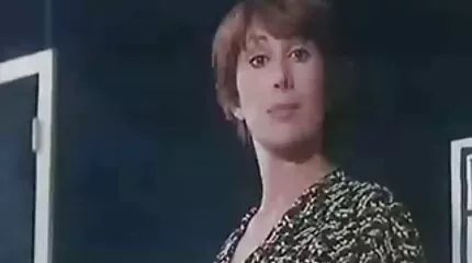 Kiberlány, Kimber Lee kifizette az árat szoros pinak szexi alakjáért a műsorban.
