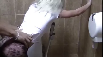 Ivott egy üveg dundi punci martinit.