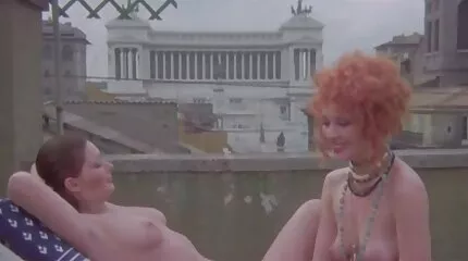 Fiatal forró punci a seggben.